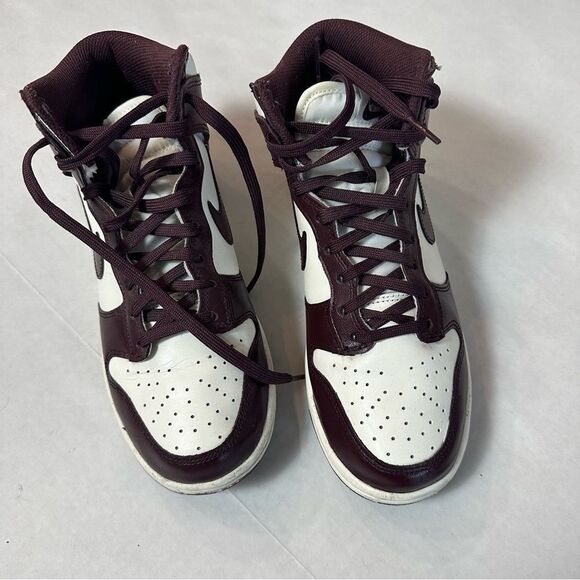 Nike Dunk High - Picture 2 of 5